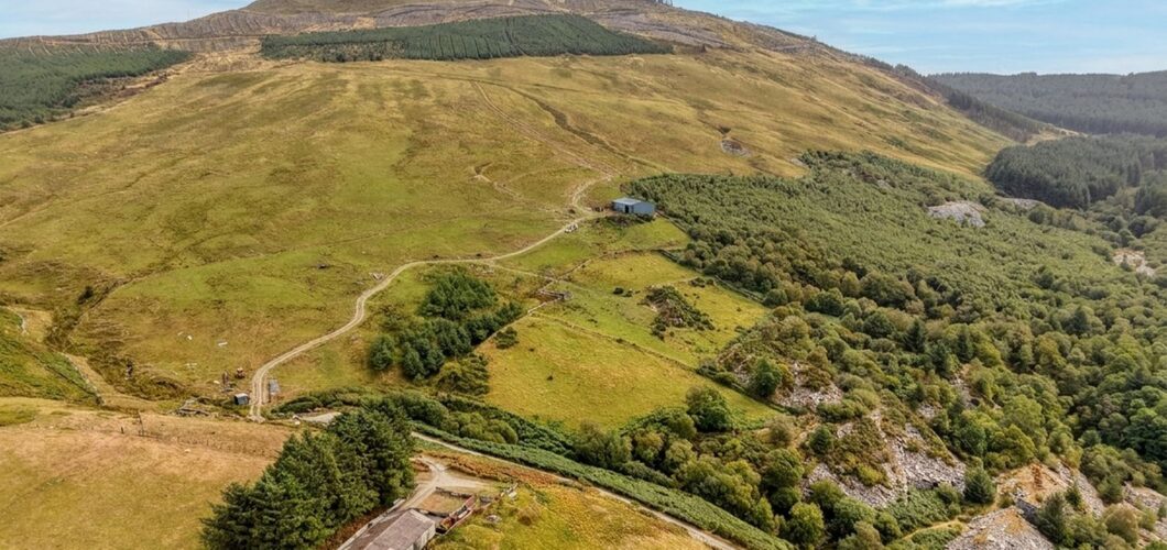 Hendrewallog Farm - Aerial view